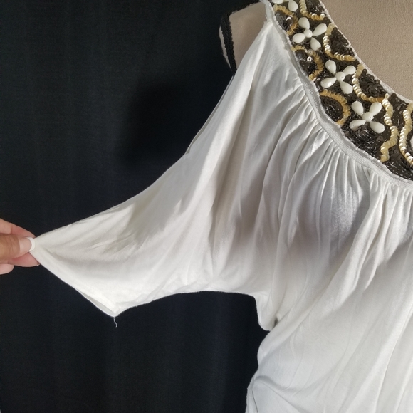Lette beaded cold shoulder ivory top. Size S - Picture 3 of 13